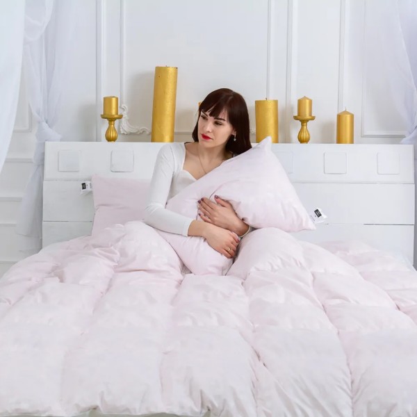 Фото - Подушка стандартная MirSon №1807 Bio-Pink 90% пух средняя 40х60 см (2200003011739)